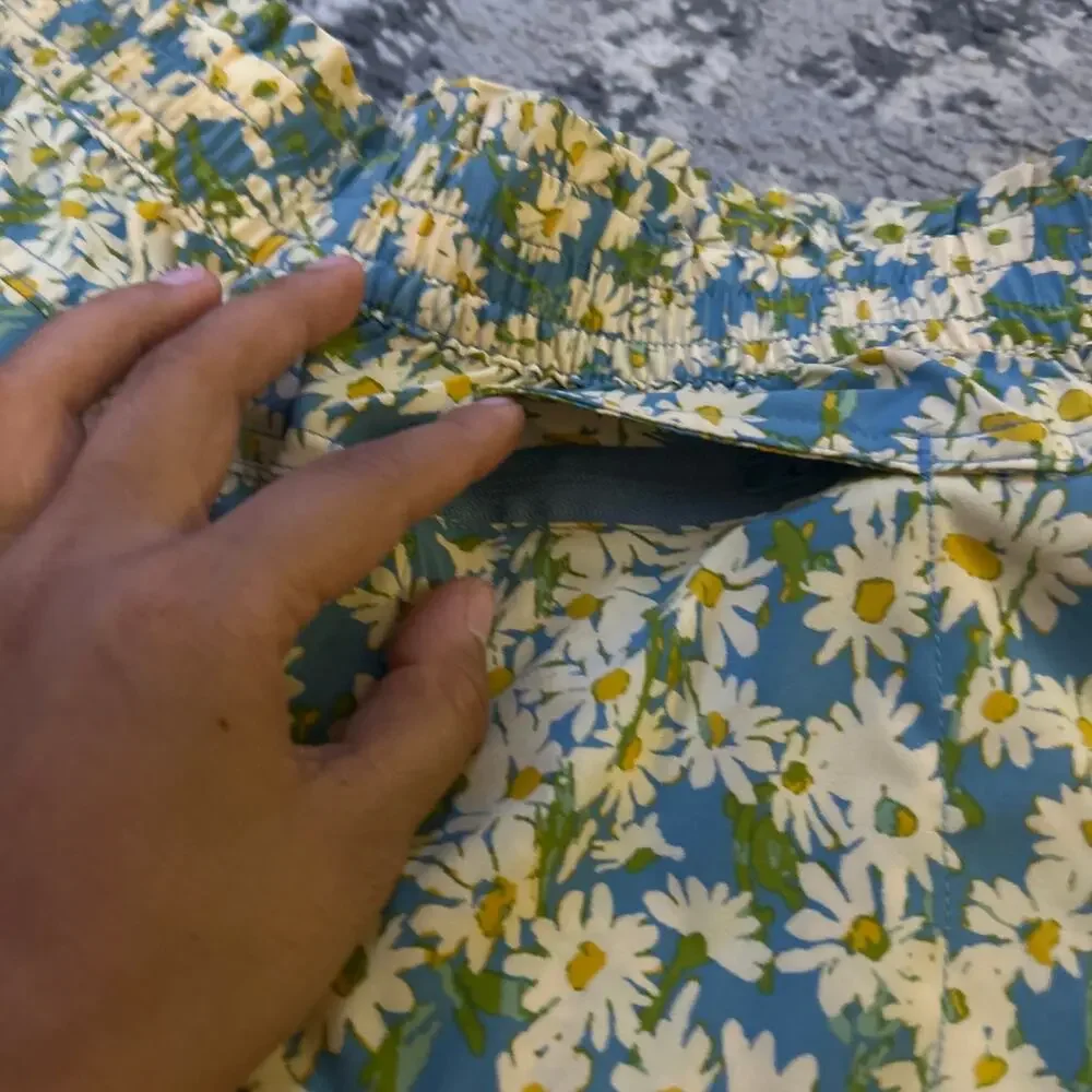 Toad & Co Sunkissed Pull On Shorts Women's Small Blue Glacier Daisy Field Print - Picture 8 of 10